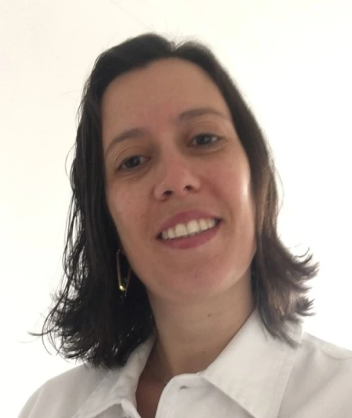 Fernanda Maria Camargo - Estrutural Avançado e Movimento