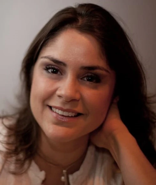 Viviane Rio Neves - Estrutural e Movimento